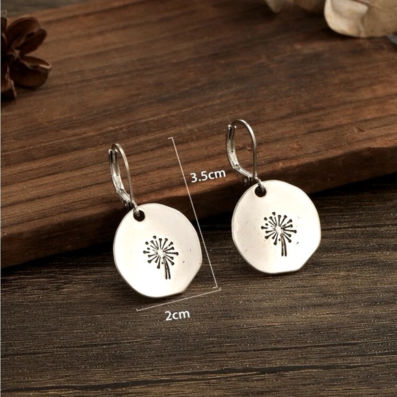 Dandelion Medallion Earrings - Picture 4 of 5